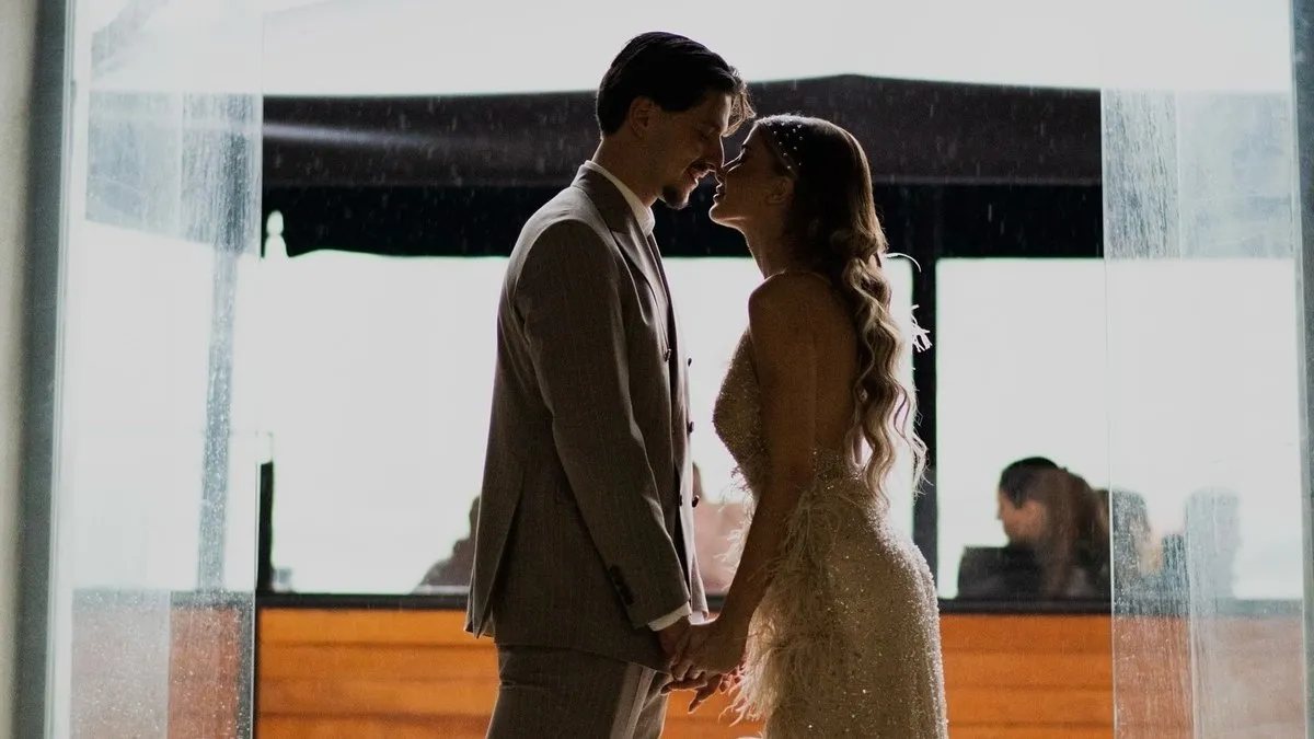 Oğlumu kandırdı demişti! Enis Destan nişanlısı için annesini sildi…