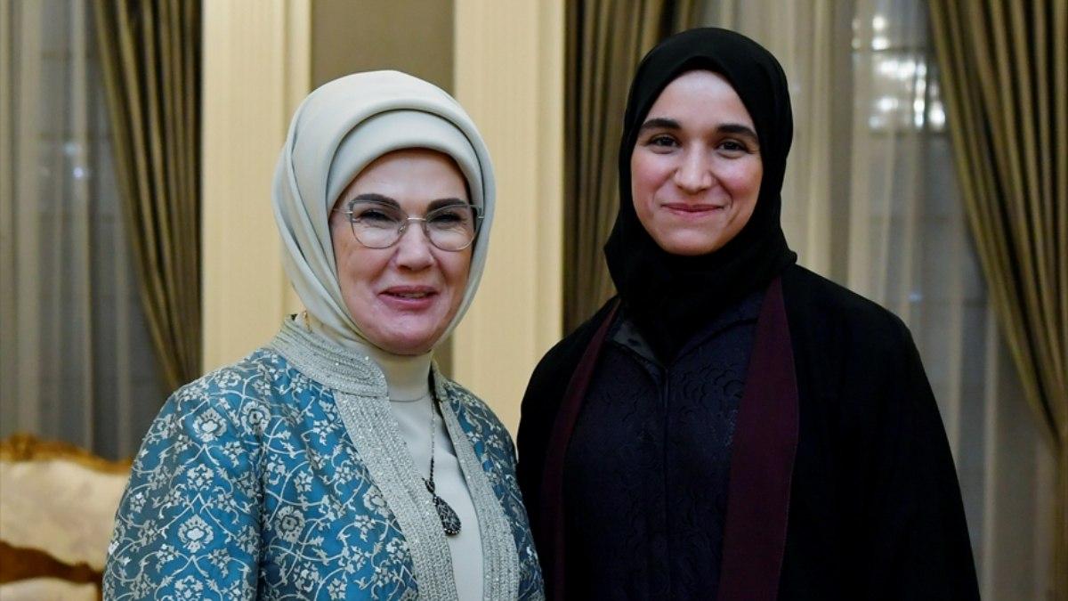 Emine Erdoğan ile Ahmed Şara’nın eşi bir araya geldi