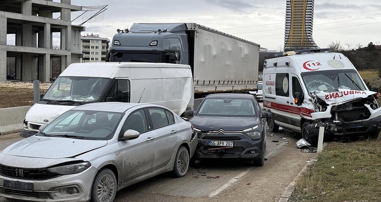 Kastamonu’da zincirleme kaza! Ambulans da vardı