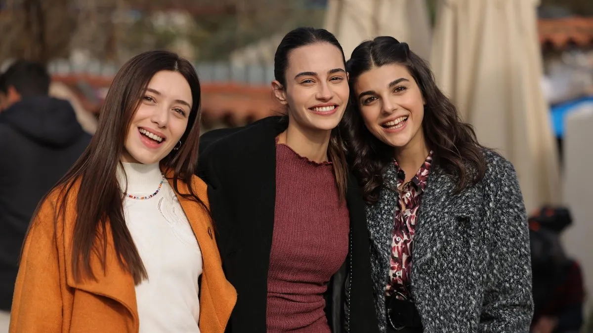 Oyuncular diziyi anlattı! “Zembilli samimiyet demek”