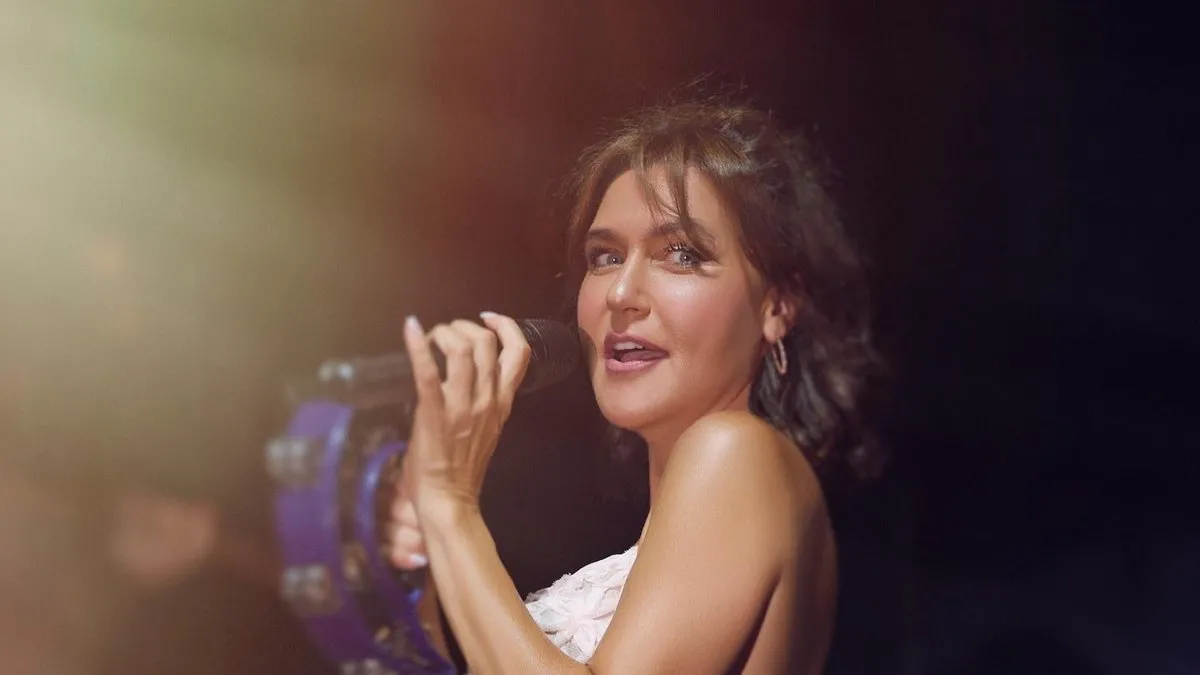 Şevval Sam’dan sürpriz imaj değişikliği! 20 yıl sonra kısa saçlı haline döndü! Sosyal medya ikiye bölündü!