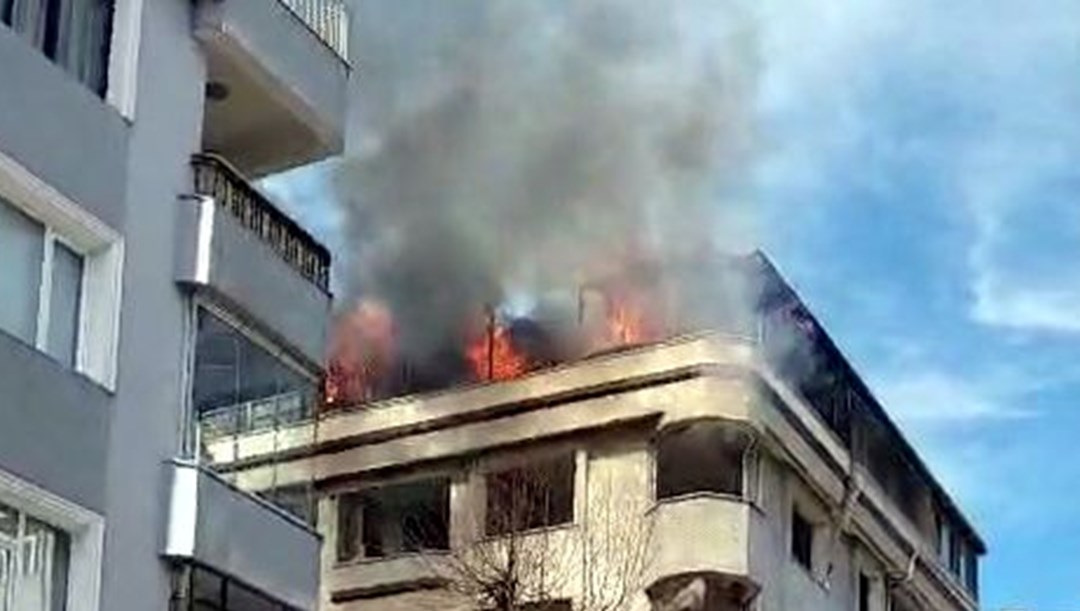 Avcılar’da çatı katı yangını
