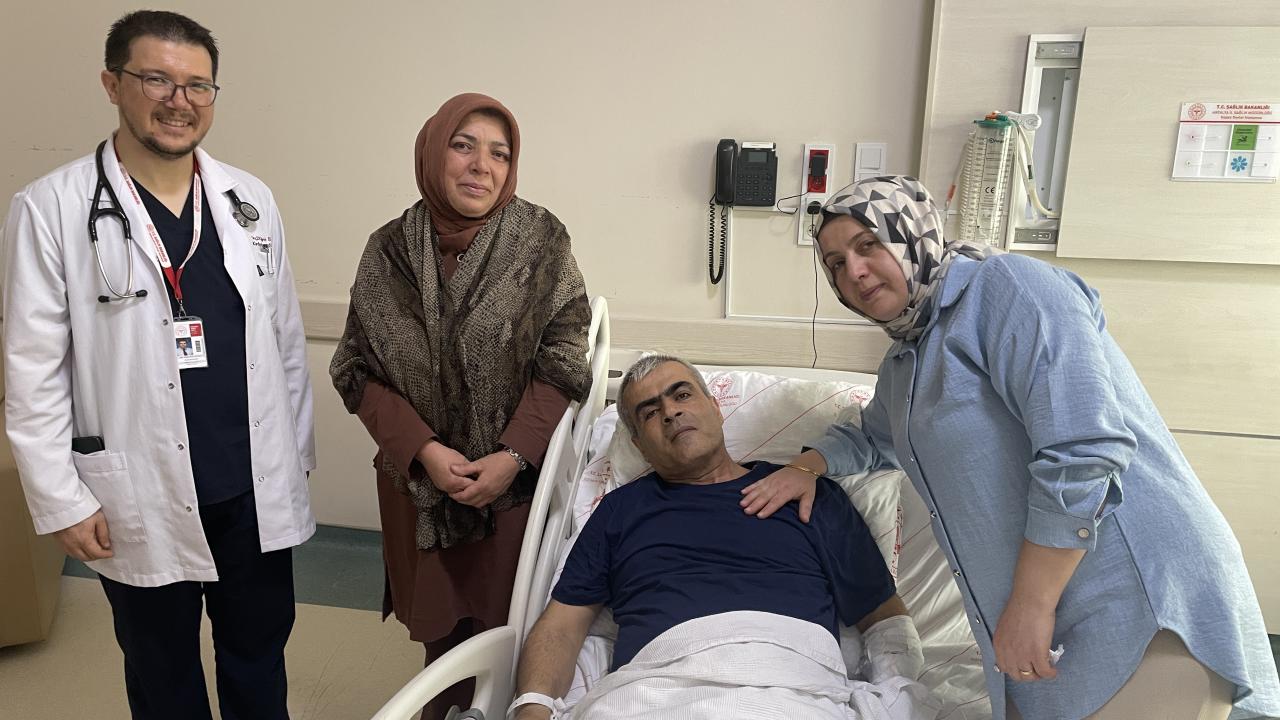 Bir saat süren kalp mesajıyla hayata yeniden döndü